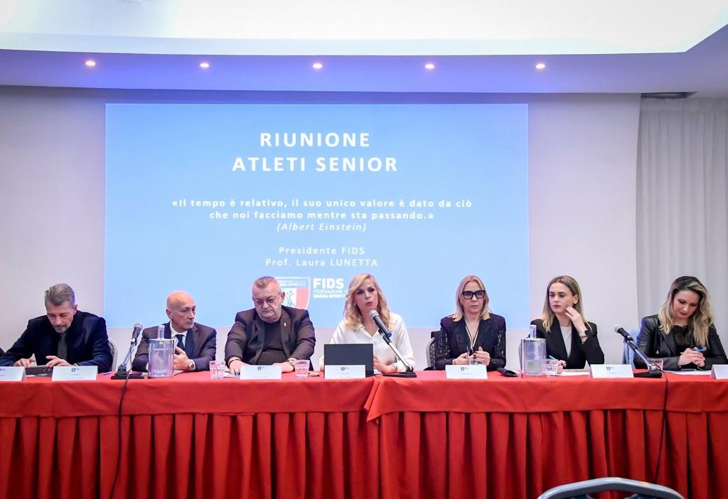 La Presidente Lunetta incontra gli Atleti Senior delle Standard e Latino Americane