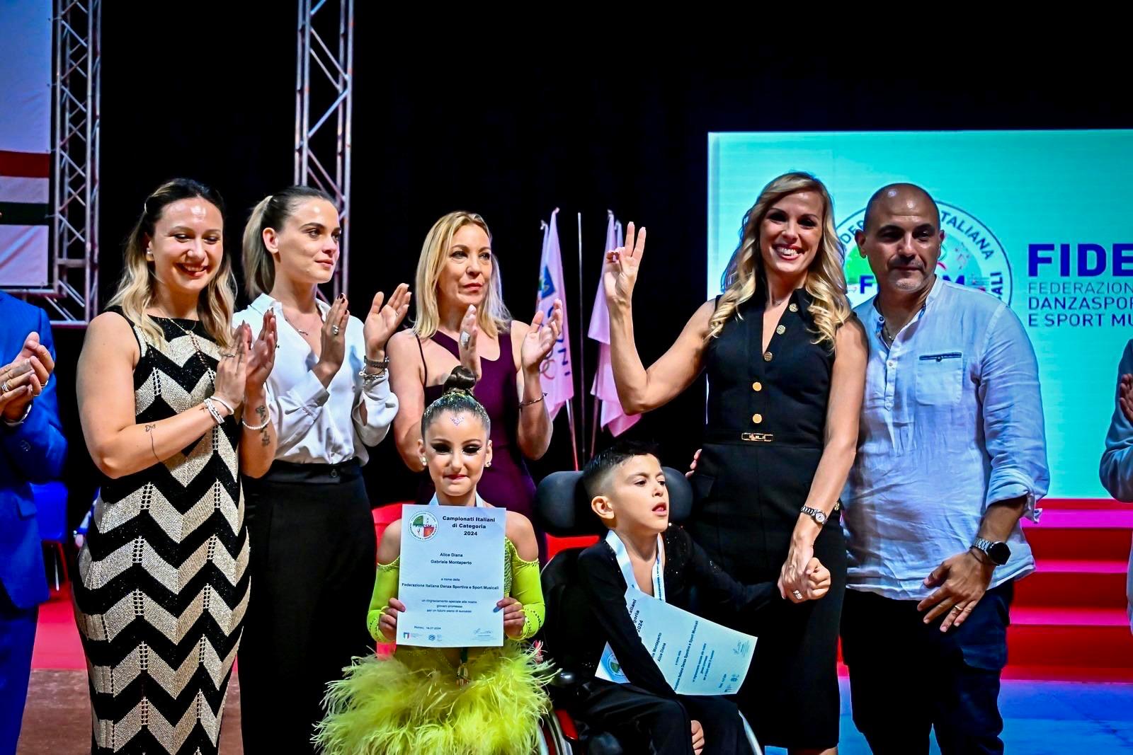 GABRIELE E ALICE PROTAGONISTI AL CAMPIONATO ITALIANO DI DANZA SPORTIVA.