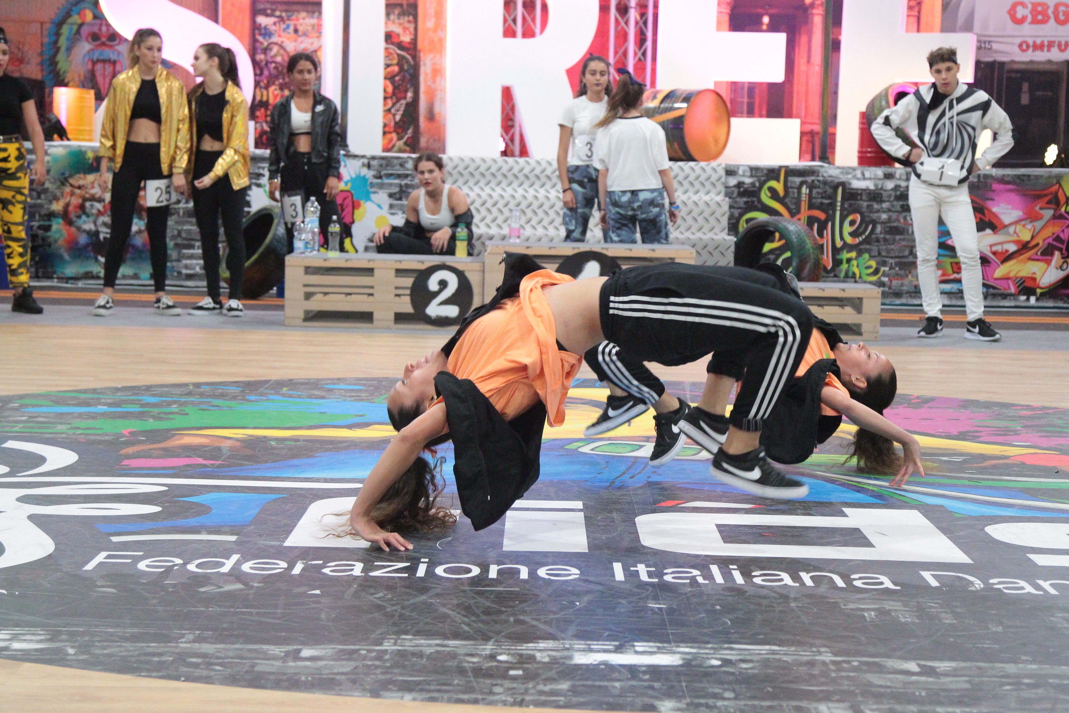 Vibrazioni street, coreografie e tanto sport. A Rimini si parla Hip Hop e Latino Show