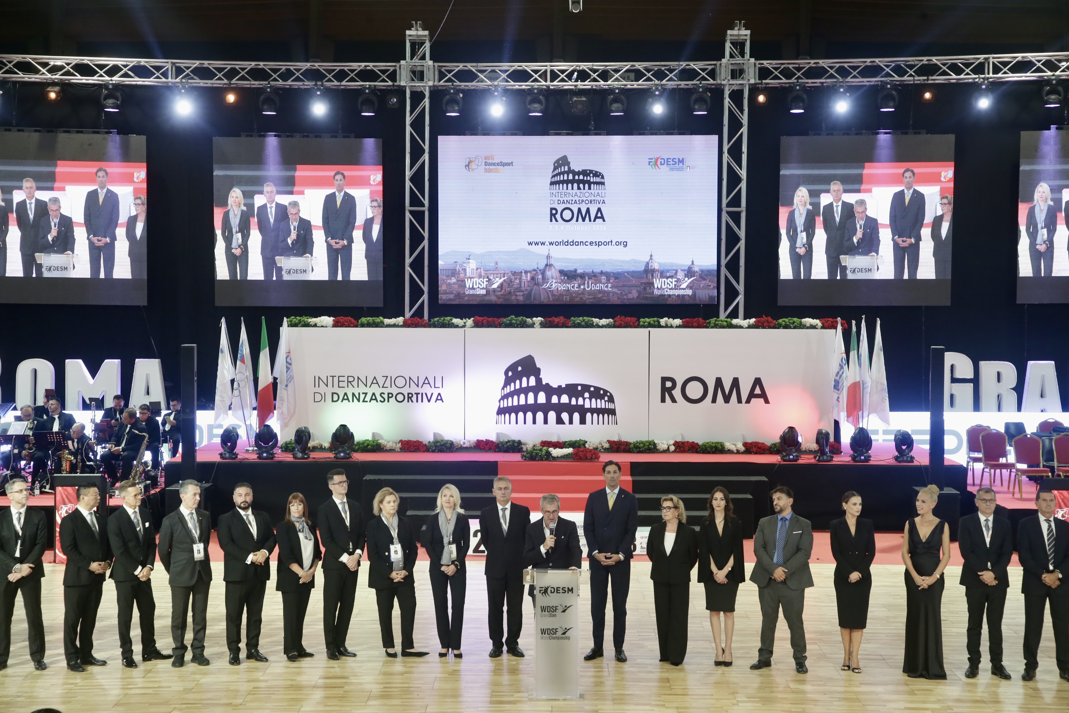 Internazionali di danza sportiva al PalaPellicone: il secondo giorno conferma il grande spettacolo del GrandSlam WDSF