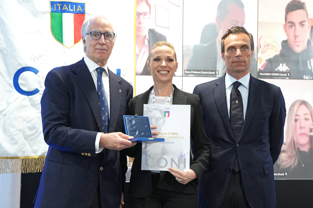 Stella d'oro al merito al Presidente FIDS Laura Lunetta