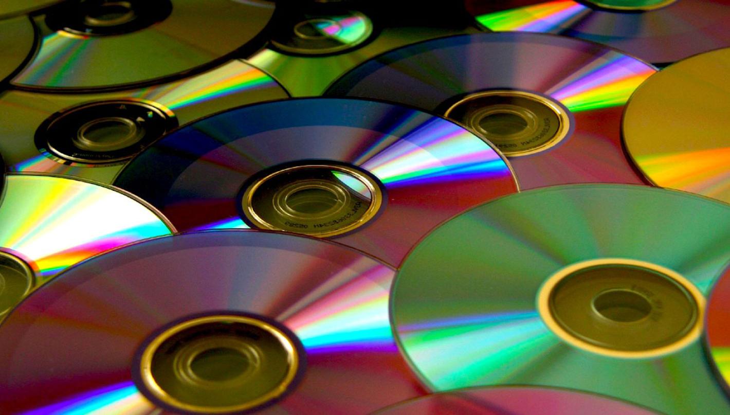 images/medium/compact-disc.jpg